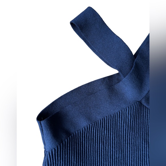 Babaton Sculpt Knit Criss Cross Cropped Tank - Picture 7 of 12